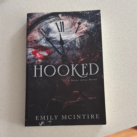 Hooked book - Picture 1 of 1